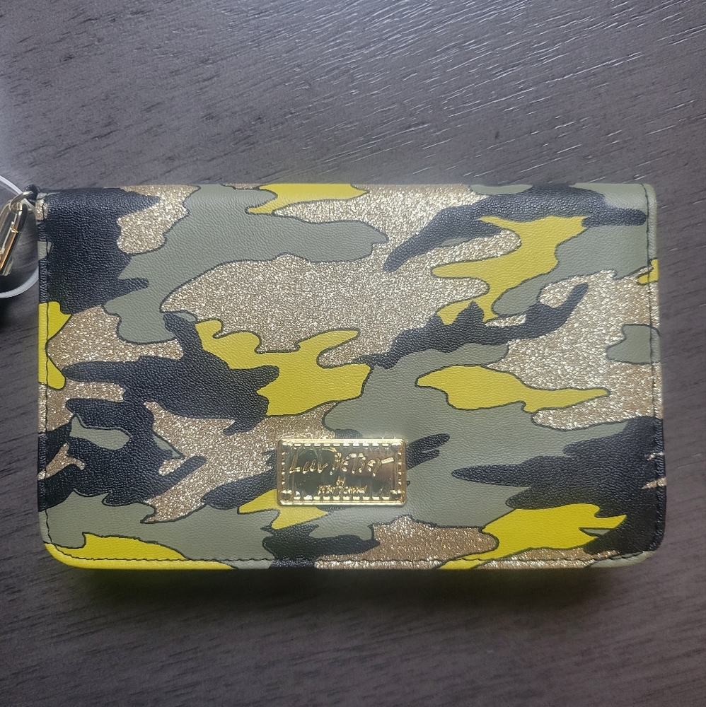 Betsey Johnson camo clutch wallet NWT